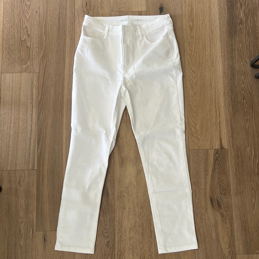 NWOT Old Navy High Rise Super Skinny 8